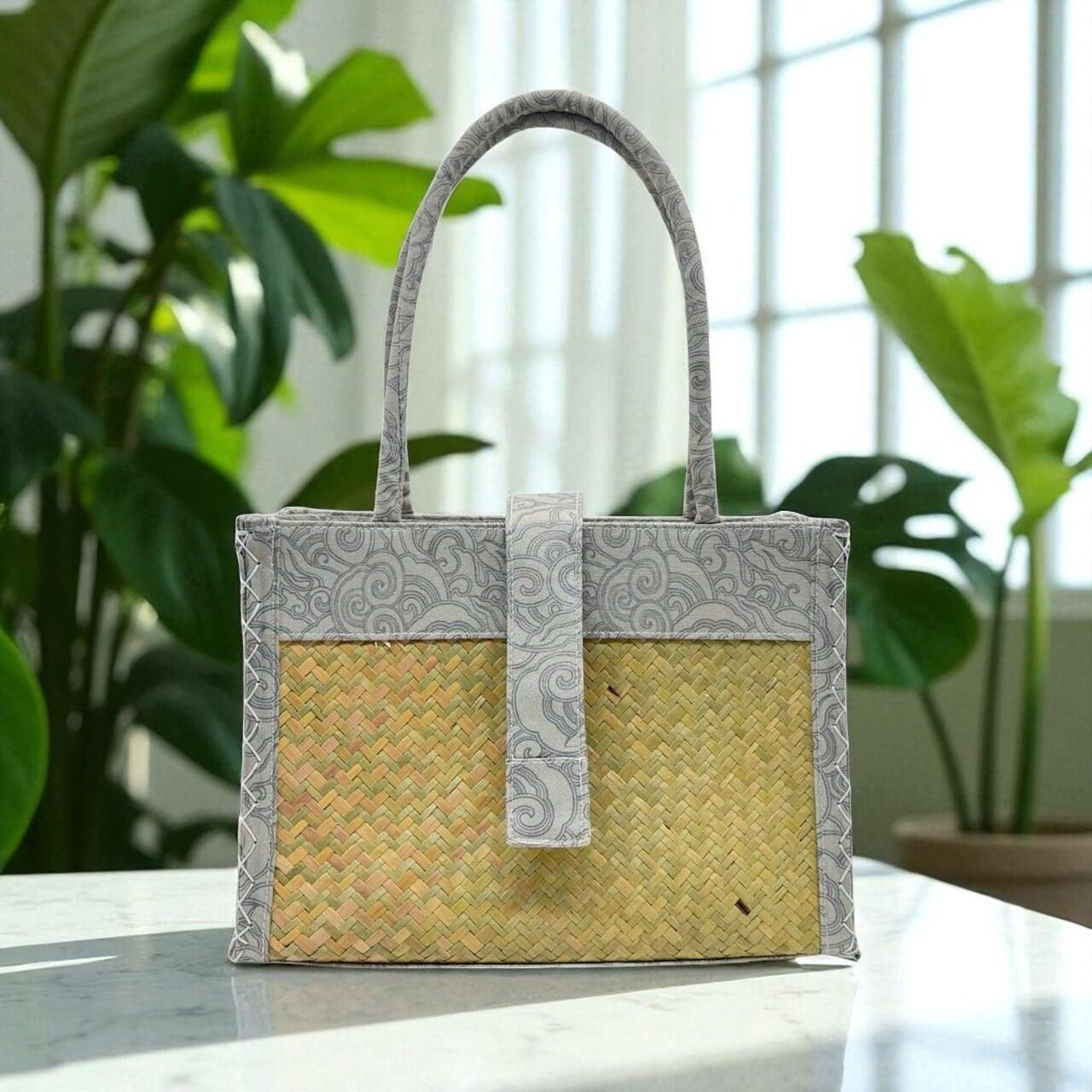 Kymviet - Món Quà Tri Ân Ý Nghĩa Dành Tặng Cô Giáo Ngày 20-11